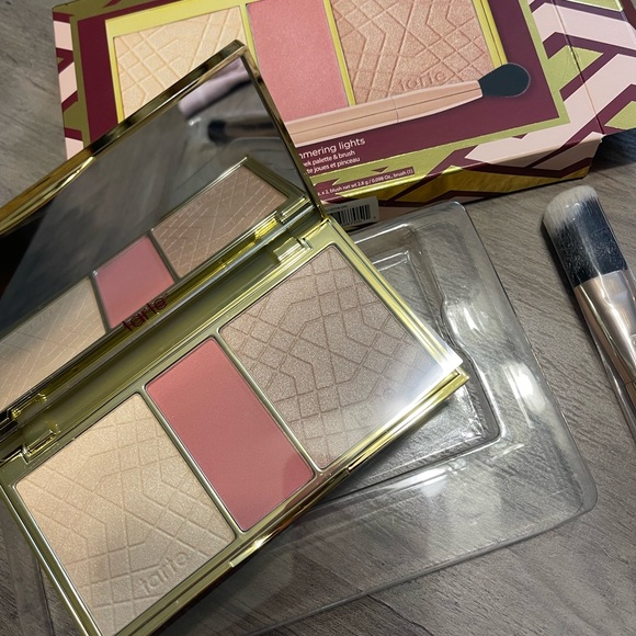 Tarte Blush Palette - Pink and Cream - Picture 1 of 4